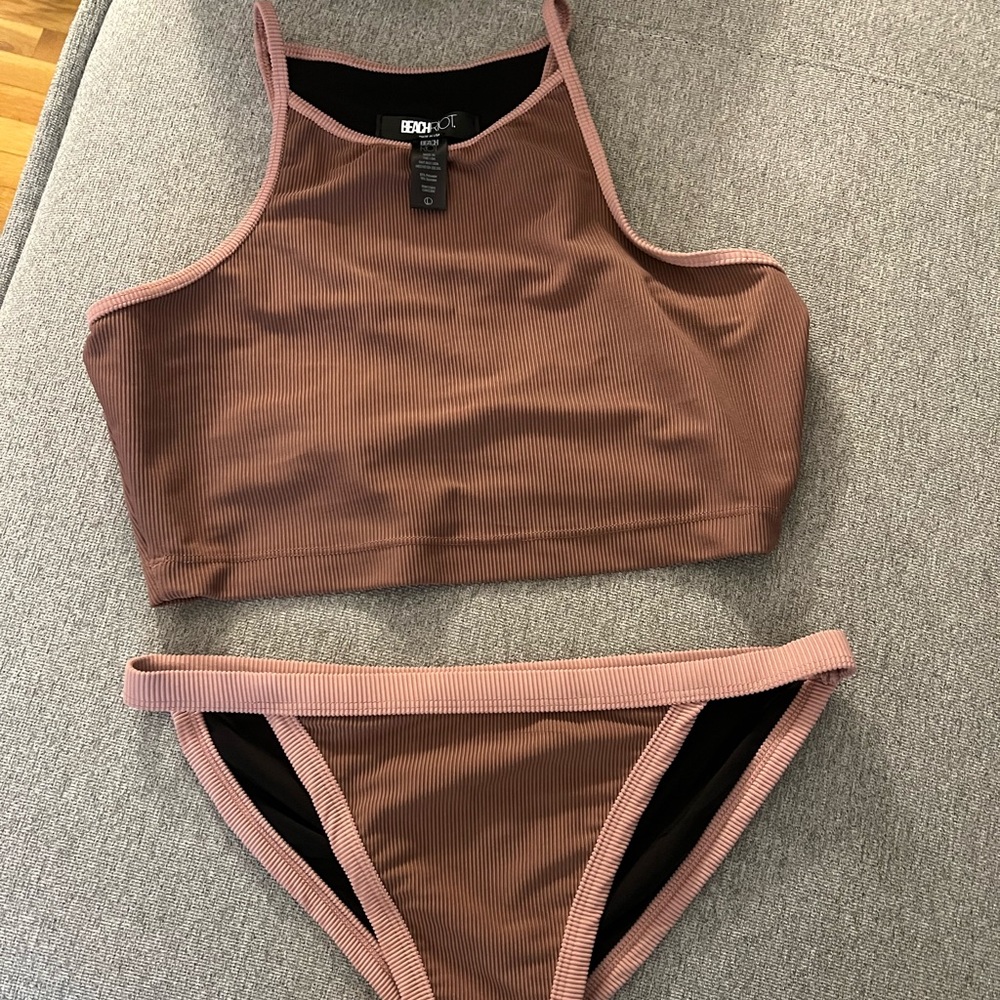 NWOT Beach Riot Two Piece - Size L